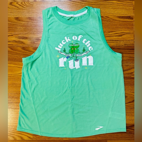 Brooks Women’s Distance Tank Luck of the Run - size small - Picture 2 of 6